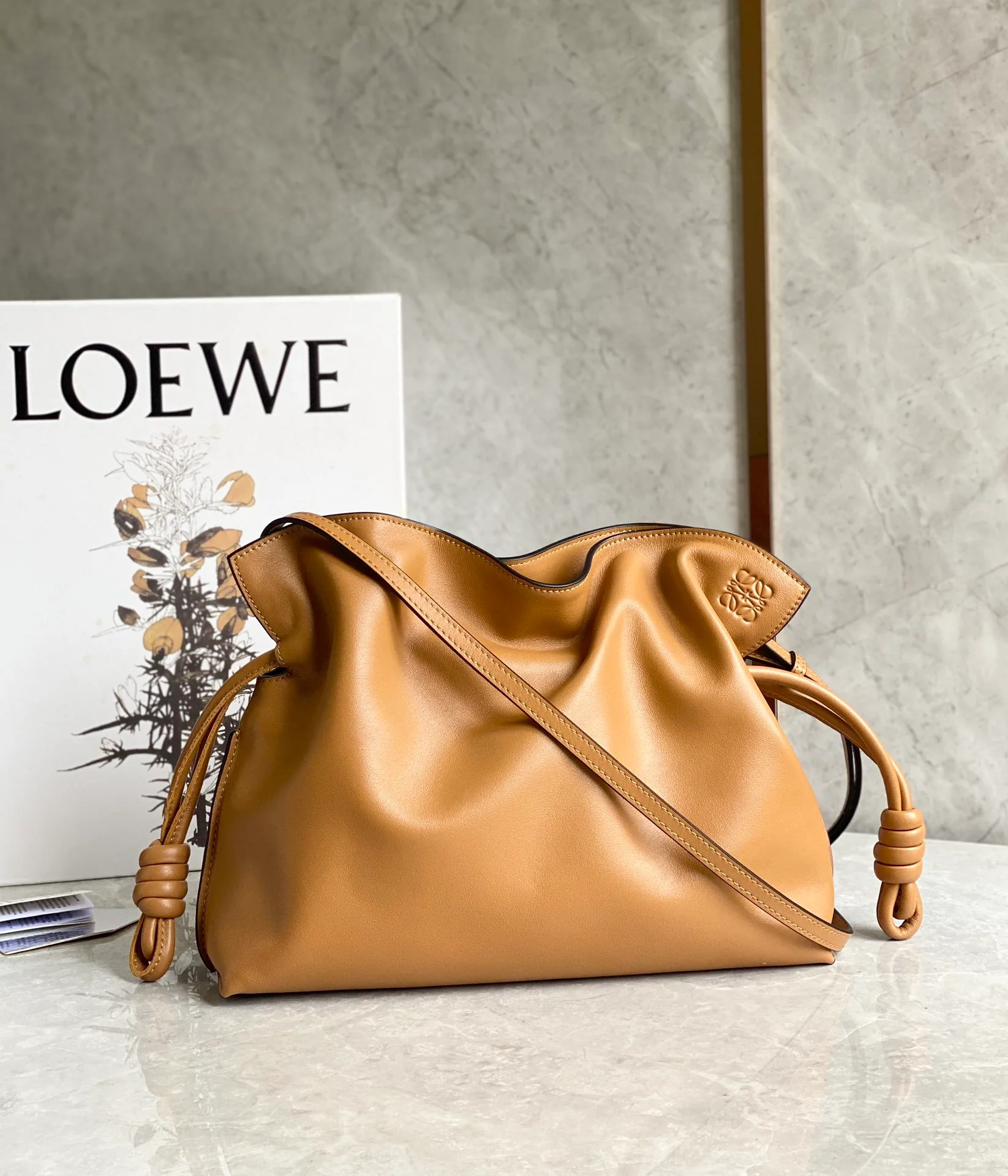 Loewe Flamenco, телячья кожа, большой размер