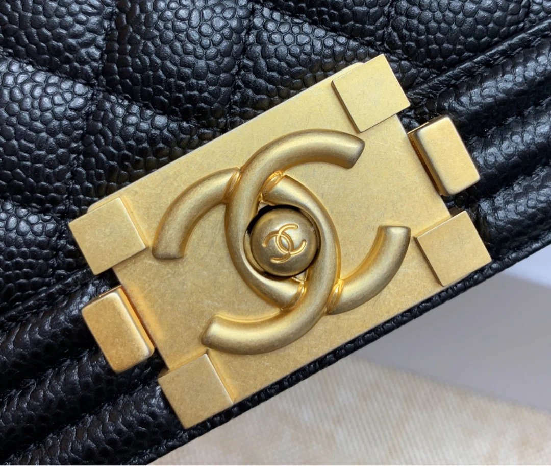 Chanel-boy-25cm-41