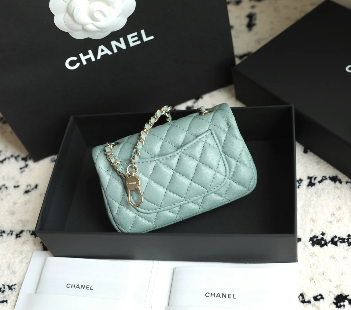 Подвеска Chanel 25a (CF) - Серо-голубая мини-версия - Светло-золотистая пряжка