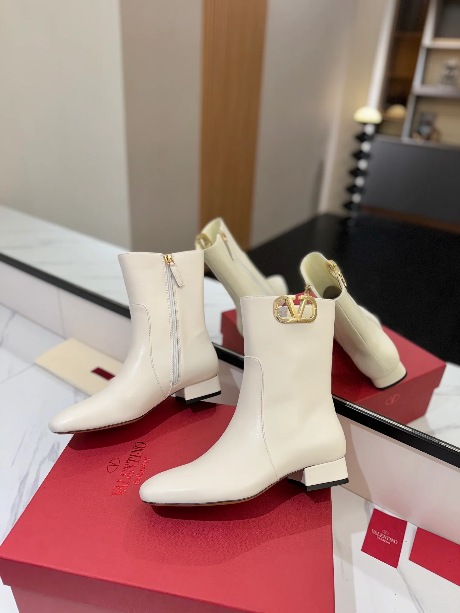 Ботильоны Valentino 2024 из кожи - белые