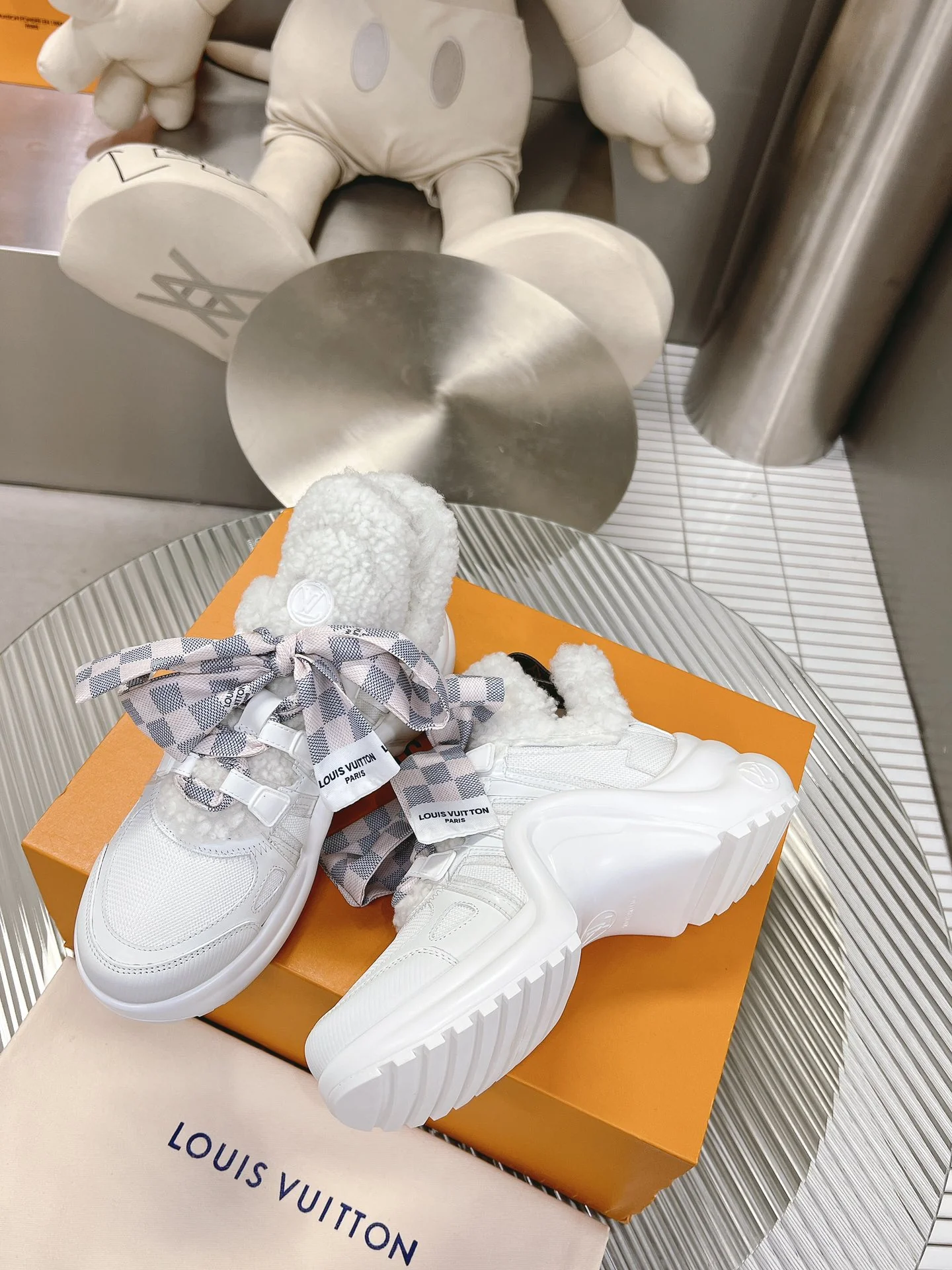 LV - Массивные туфли из шелковой кожи - Белые