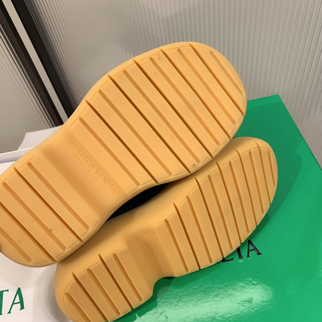 BV - Платформа Dr. Martens