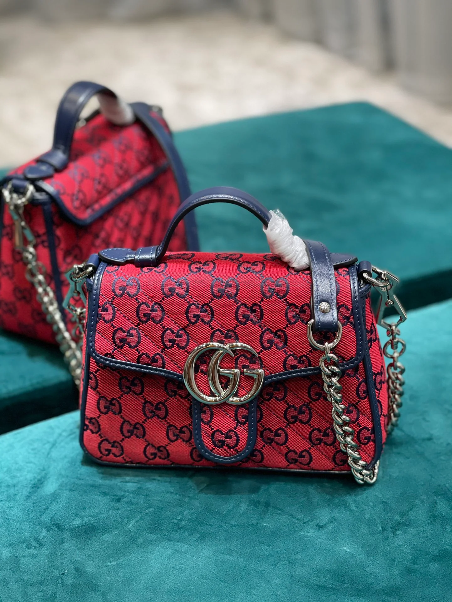 Сумка-тоут Gucci из серии Marmont - 21-15-5-8 см - 1 шт.