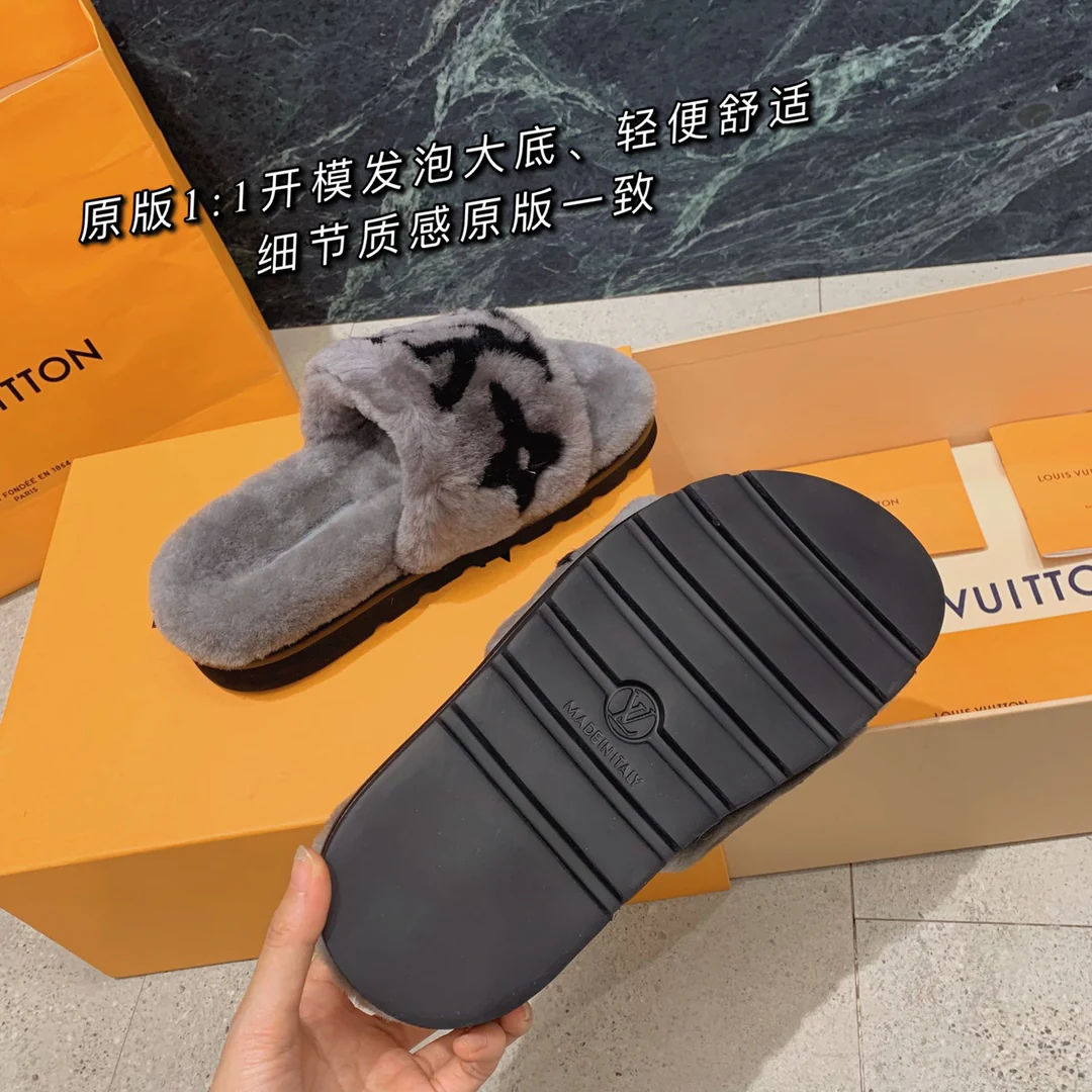 Тапочки LV Teddy из овчины - серые