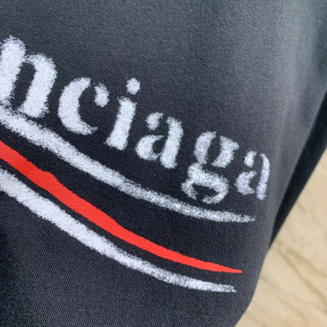 Футболка Balenciaga 2403 Melting Coke Print свободного кроя с коротким рукавом - унисекс - черная