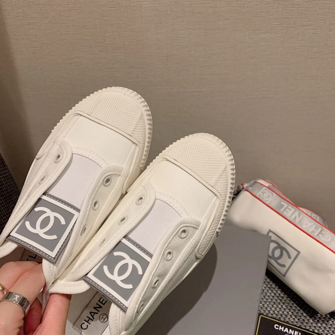 Винтажные парусиновые туфли Chanel - белые