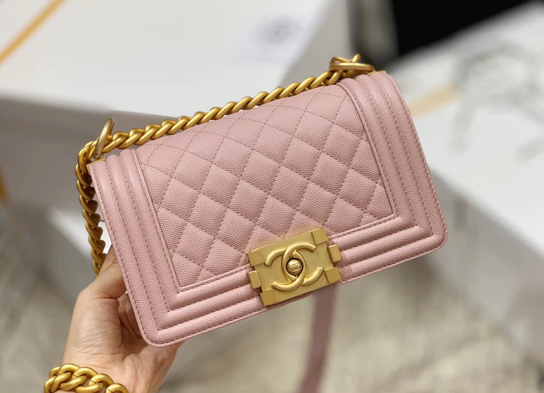 Chanel-boy-20cm-24
