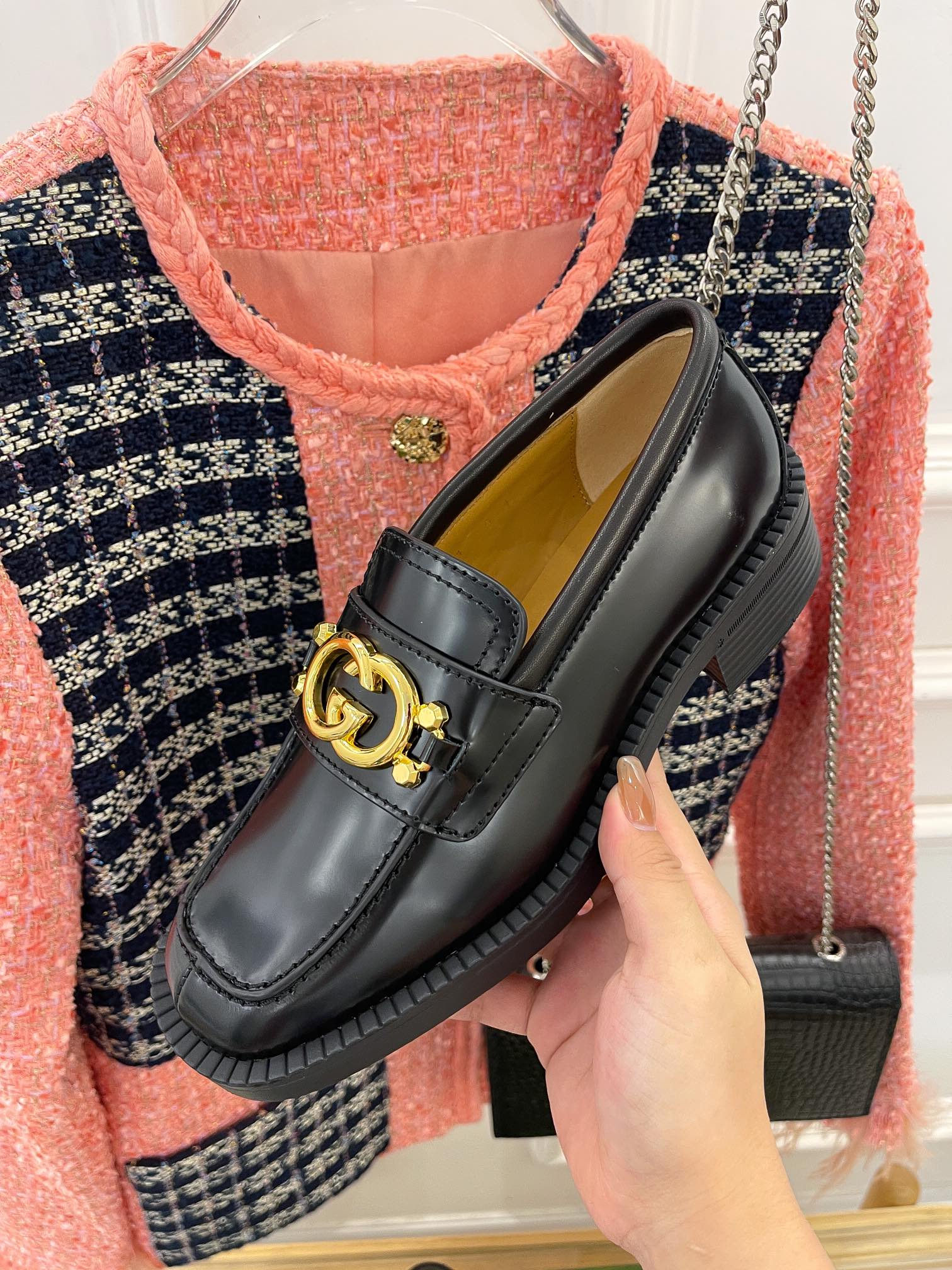 Gucci - Ретро-туфли в стиле афро