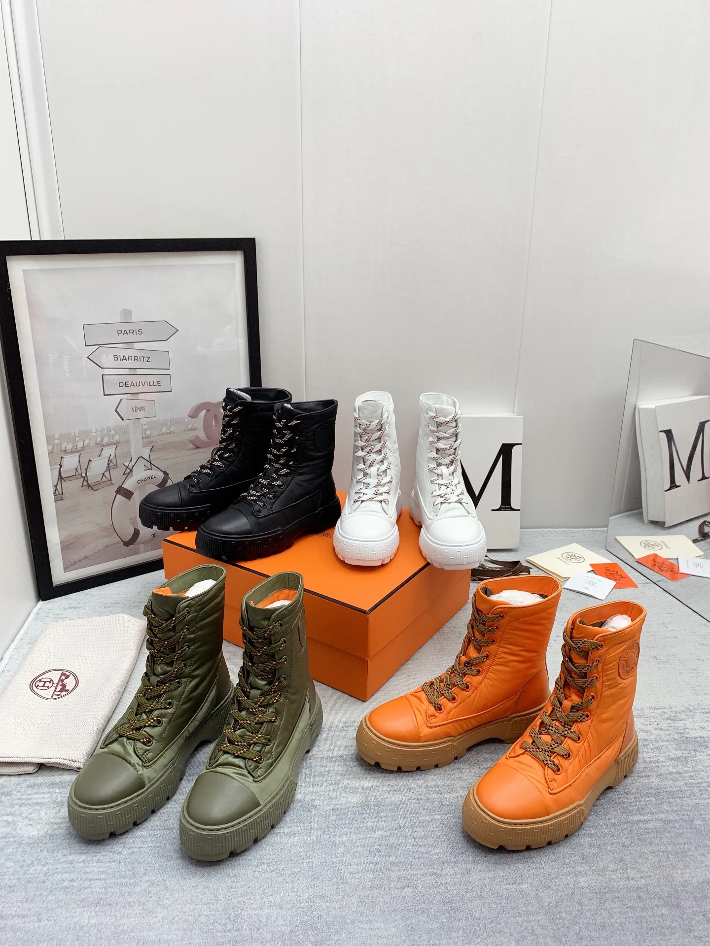 Новинка сезона осень/зима 2023 от Hermes - Водонепроницаемые ботинки из парашютной ткани - Черные