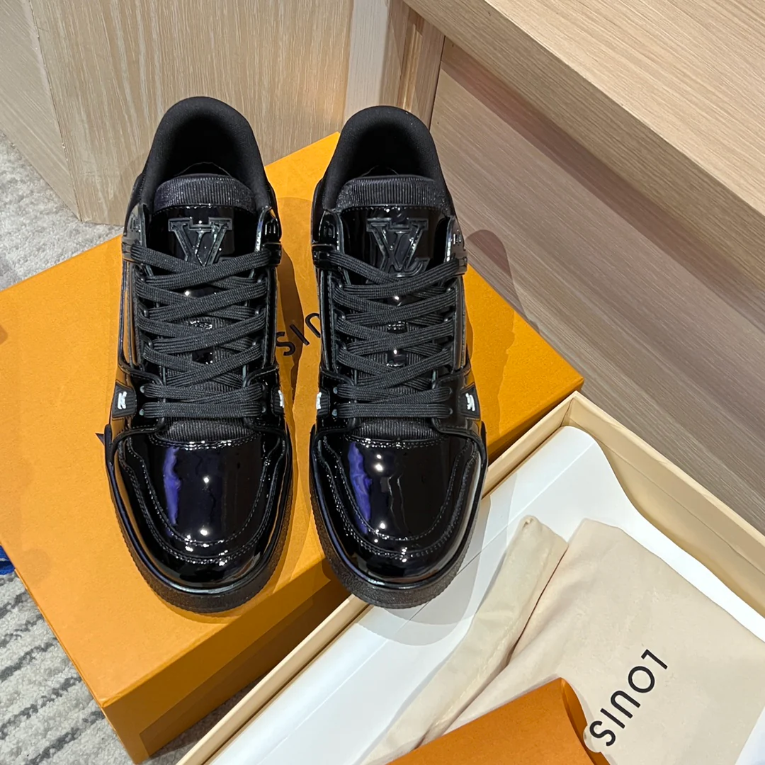 Кроссовки LV Trainer Casual Shoes - глянцево-черные