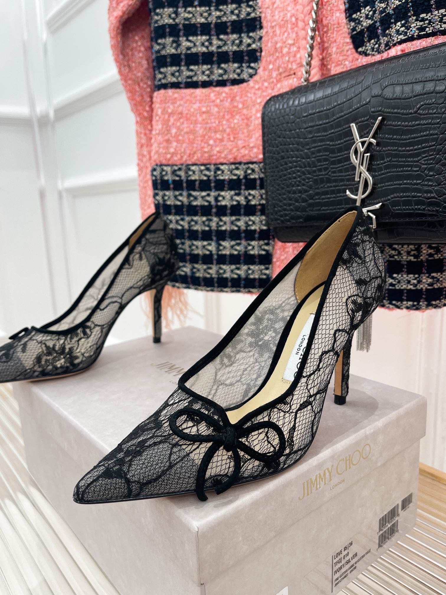Jimmy - Новинка сезона весна/лето 2022 - Туфли на высоком каблуке с бантом и кружевом - 1