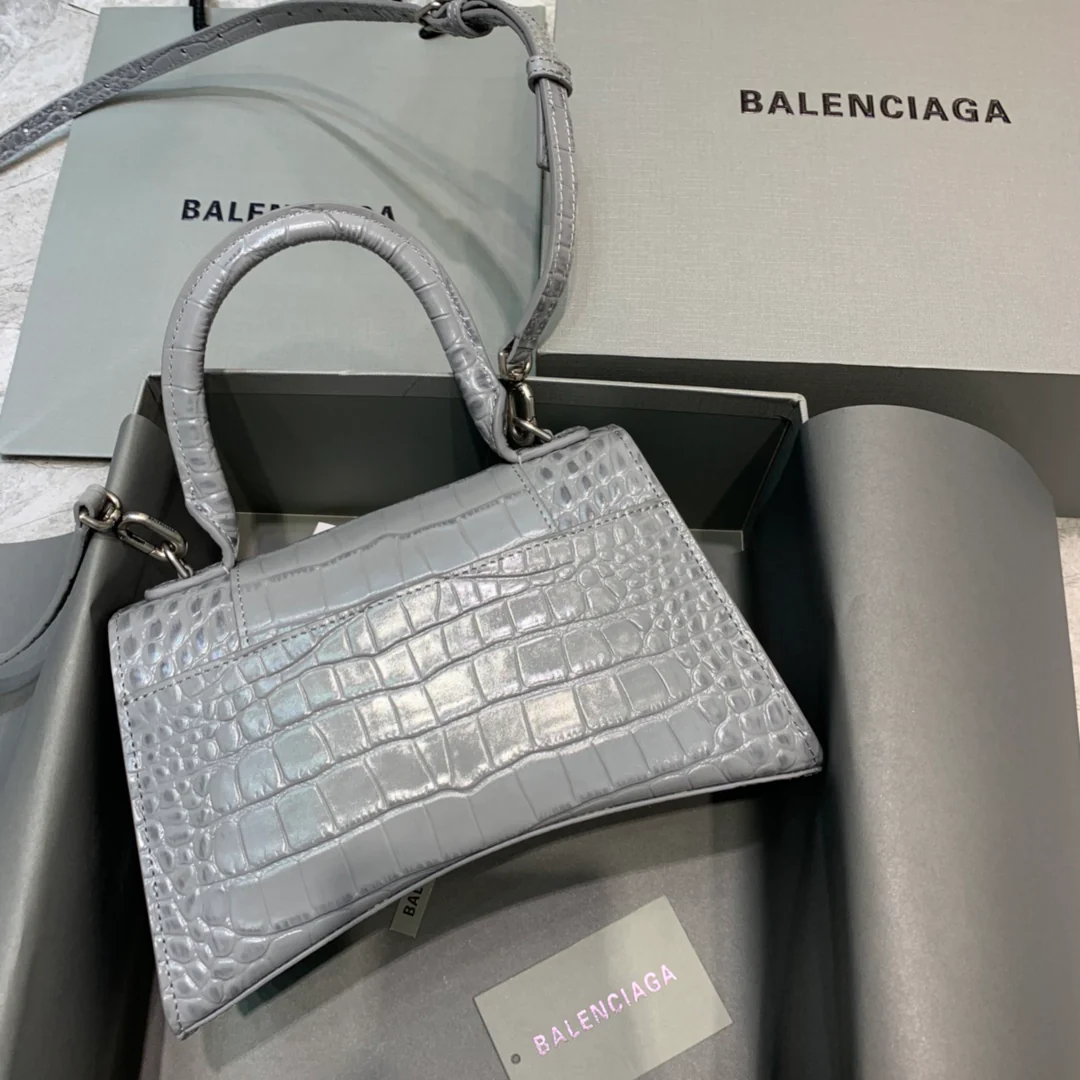Сумка Balenciaga Hourglass, размер XS, темно-серый, с крокодиловым рисунком.