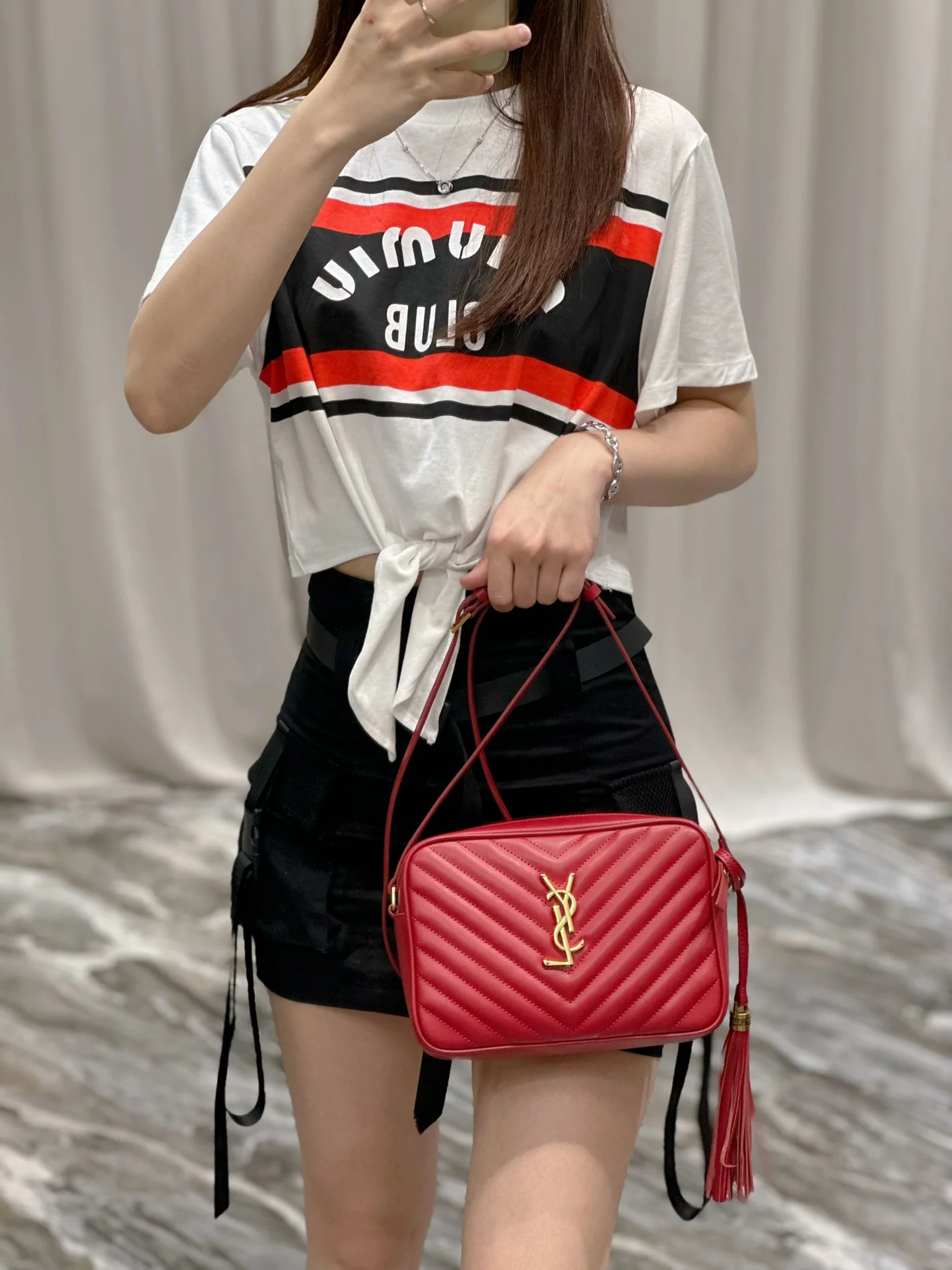 YSL - Новая версия сумки для фотоаппарата Lou - Красная