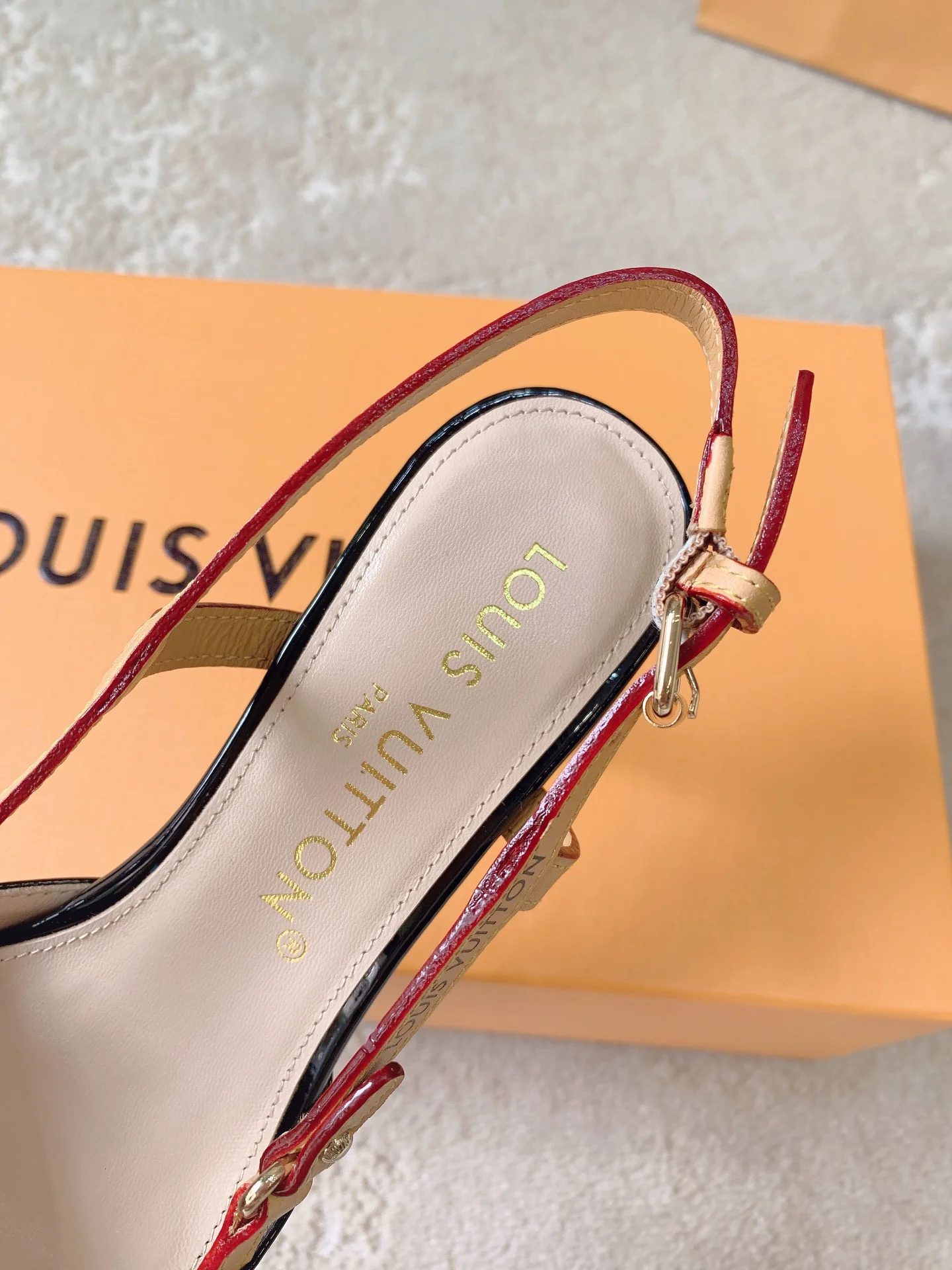 Новинка весны/лета 2023 года - Коллекция Blossom Elegance - Босоножки на высоком каблуке - 7-5 см - Черные