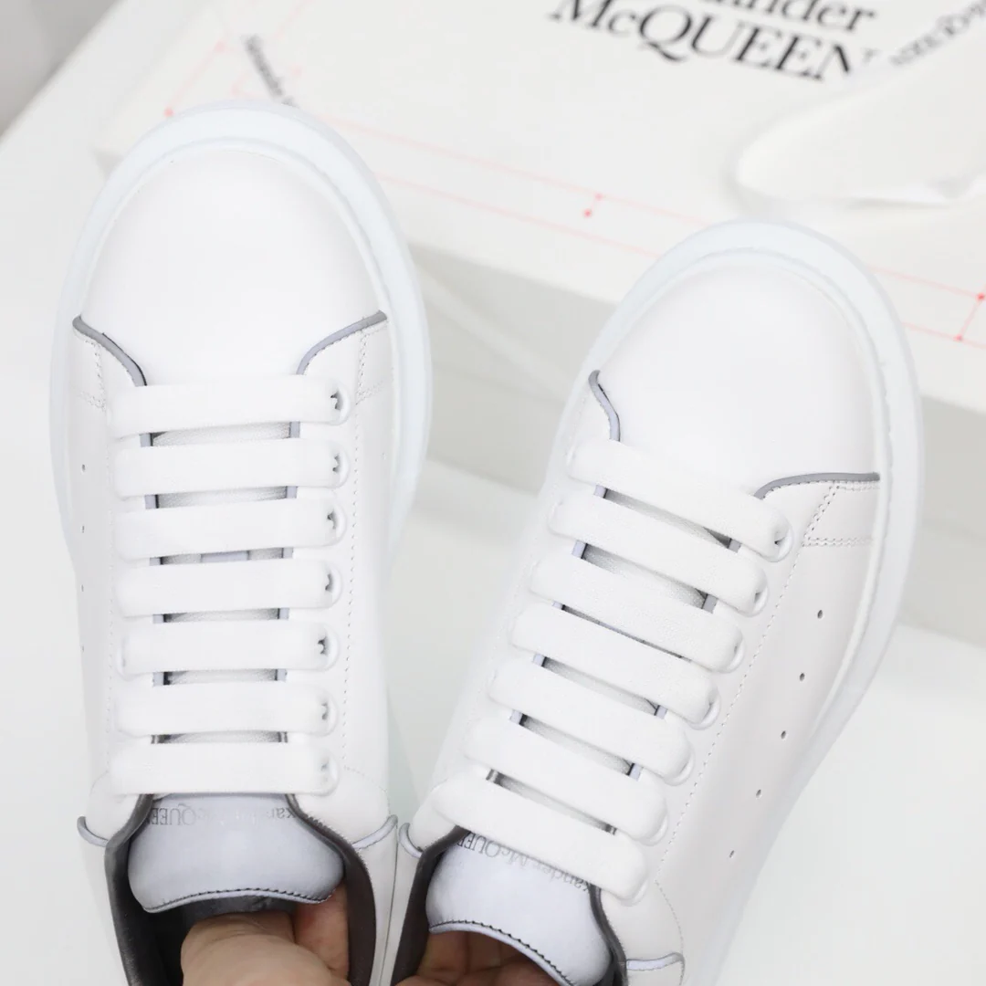 Классические белые кроссовки McQueen - серые - 1