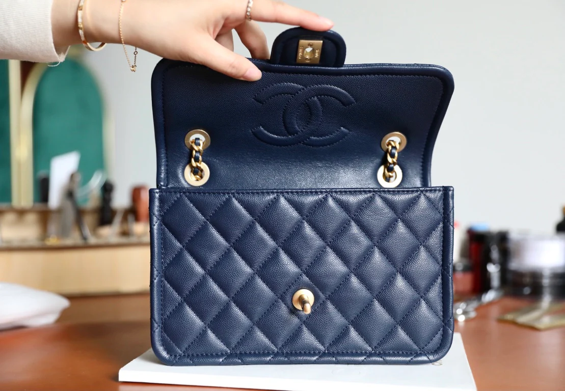 Булочка из тофу от Шанель