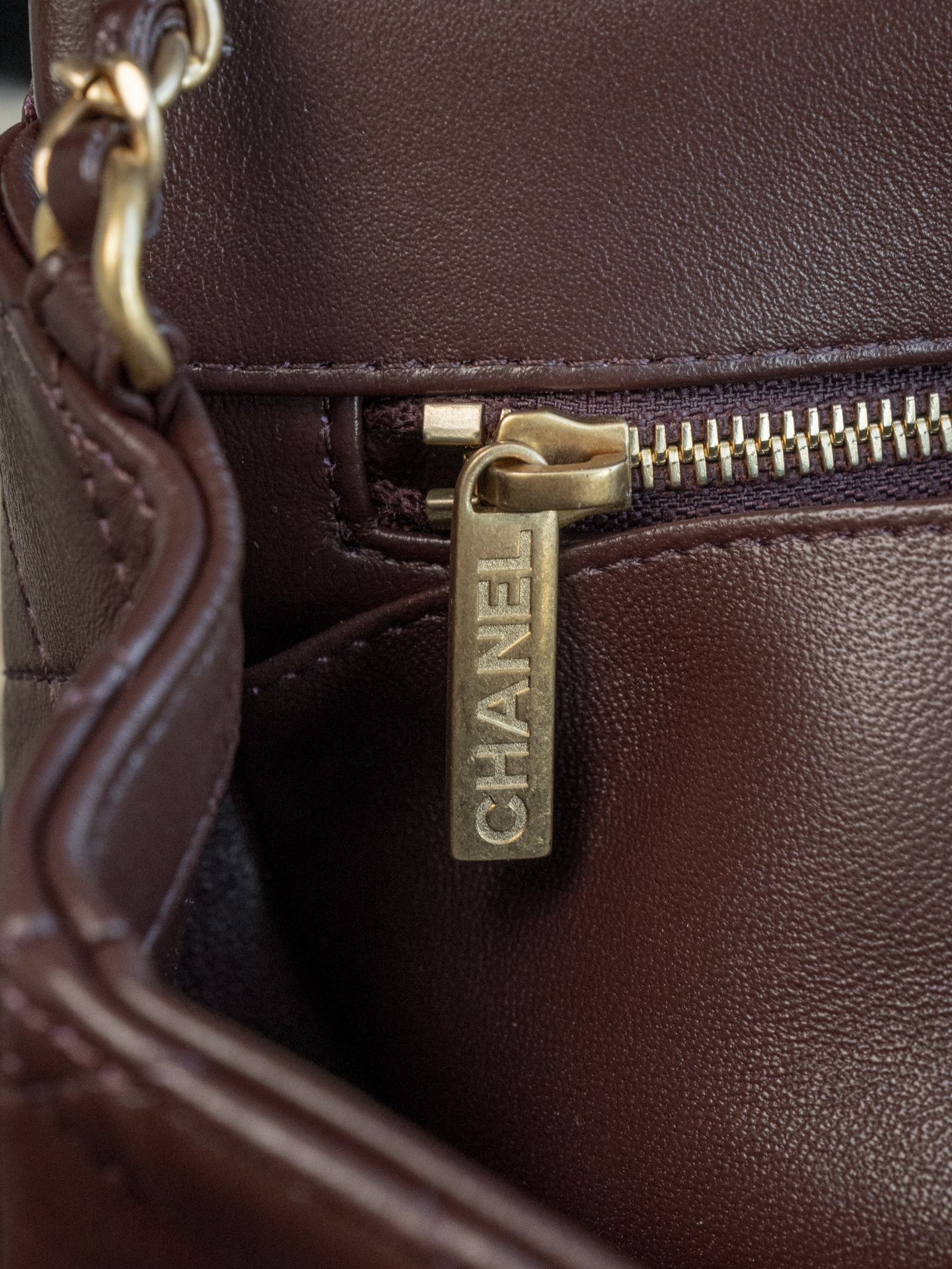 Chanel 24k CF Gold Ball Square Fat Man - Reddish Brown