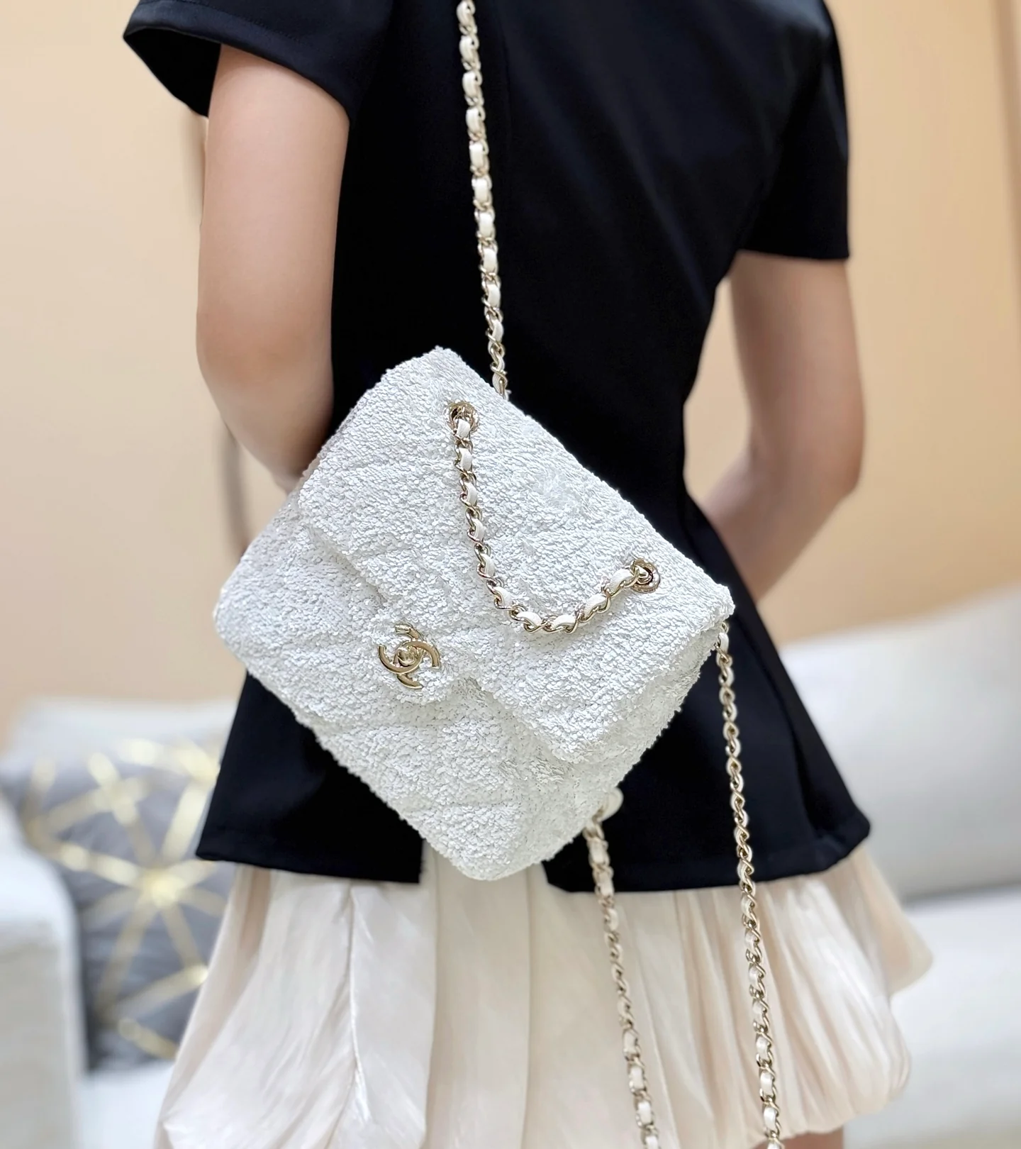 Предварительный показ осенне-зимней коллекции Chanel 25b - Двойной рюкзак с пайетками - Белый