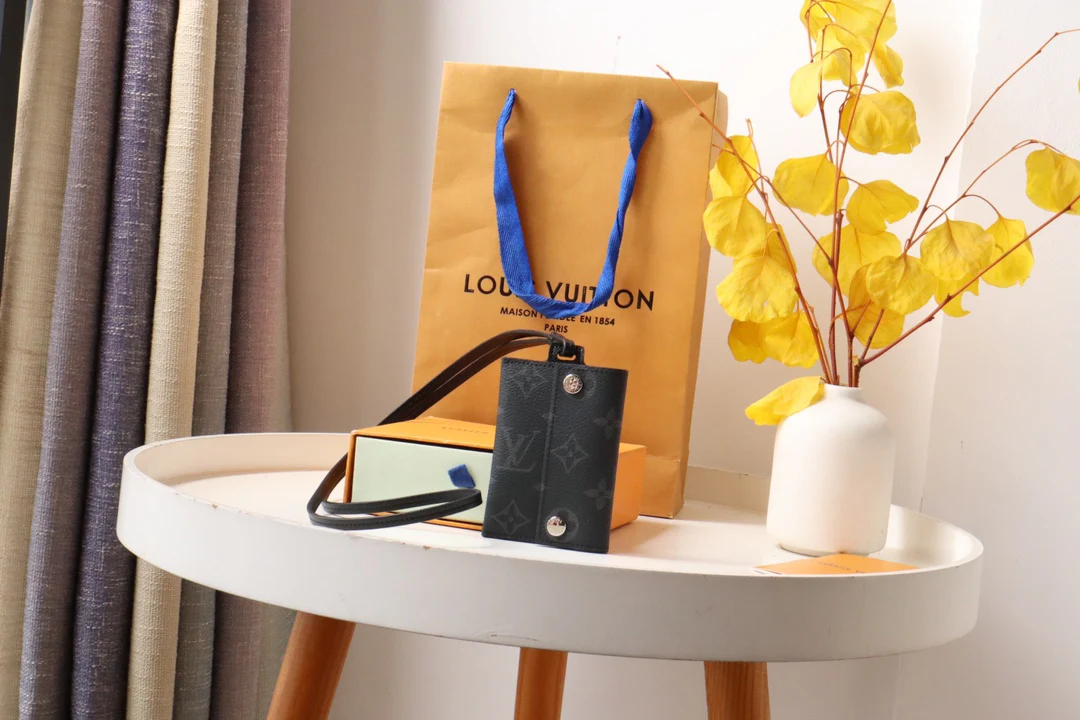 LV-m83153 - Держатель для визитных карточек в стиле Lane - Черный