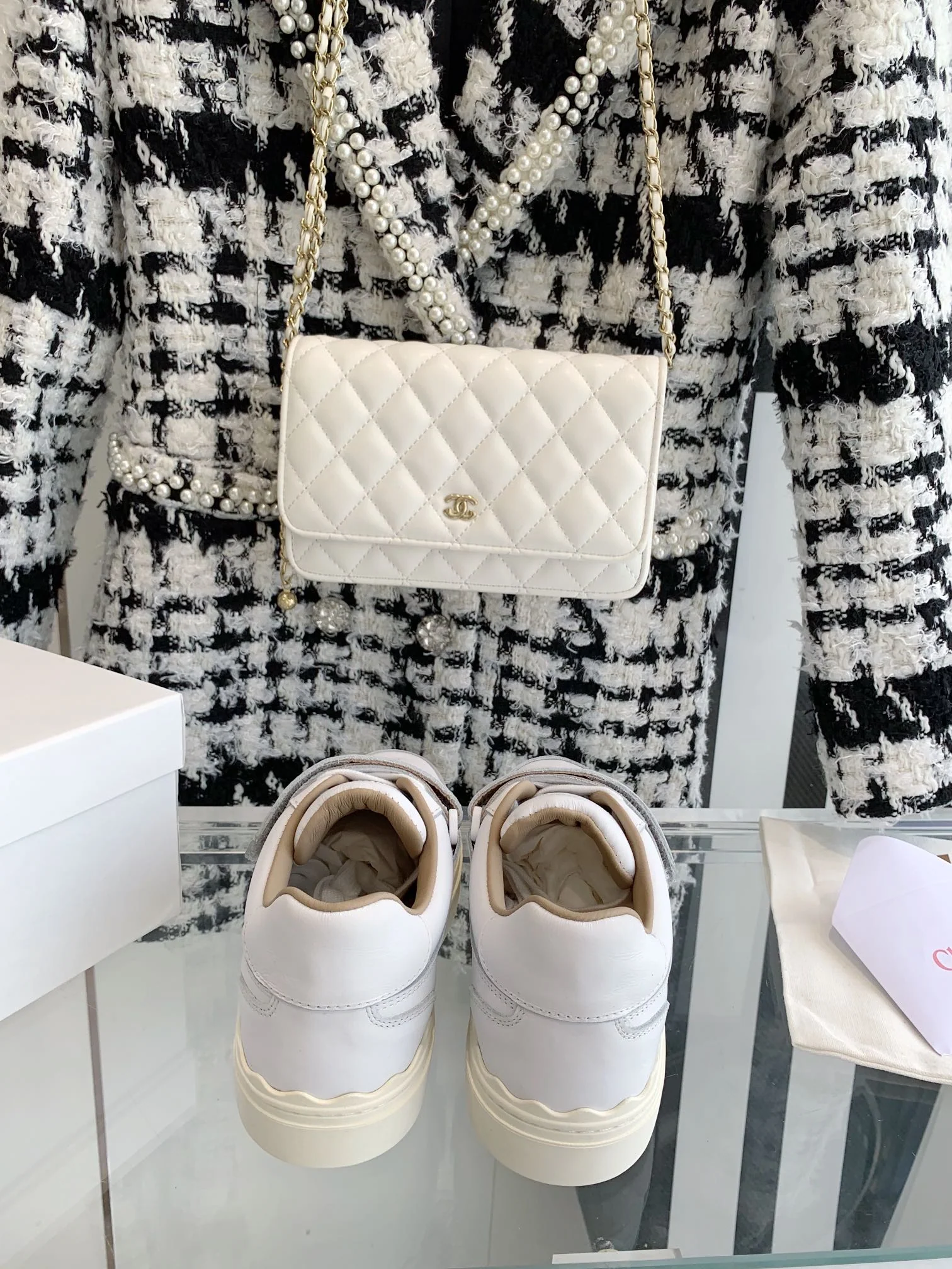 Chloe - Белые кожаные кроссовки на платформе