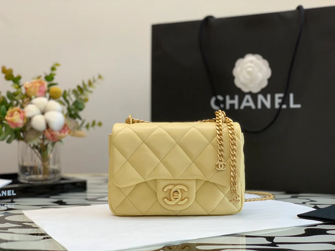 Chanel Новинка 2022 года - Квадратная сумка-мешок с эмалированной пряжкой - 2 шт.