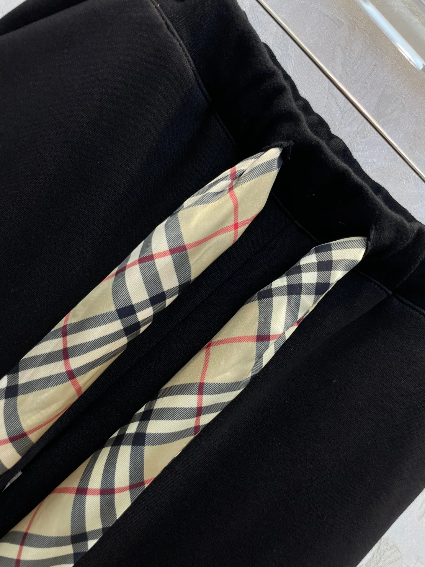 Брюки прямого кроя с широкими штанинами, шарф, модель Burberry 2403 Classic Check