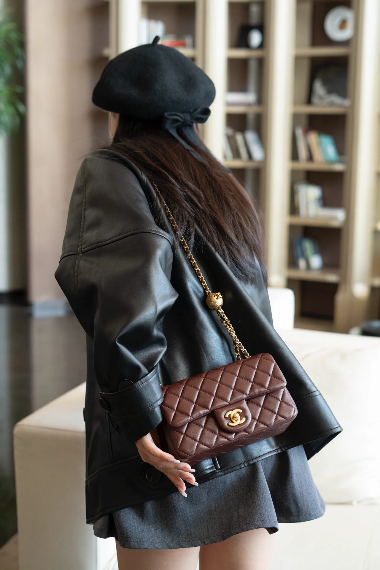 Мини-платье Chanel CF Gold Ball, бордовое.