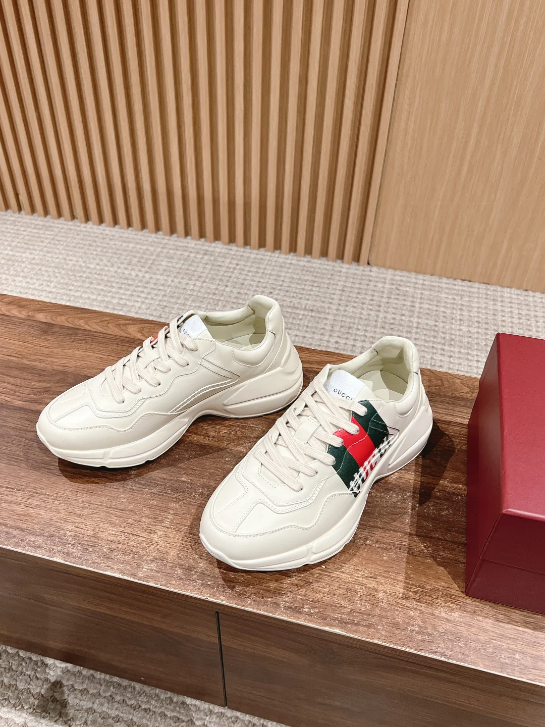 Кроссовки Gucci 2024 Dad Shoes - бежевые