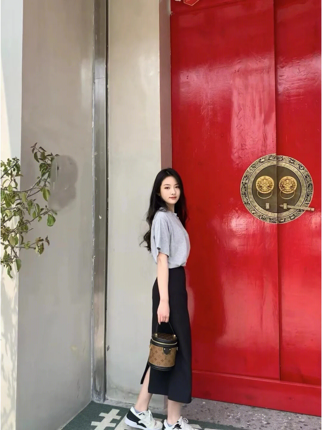 m43986-LV-Cannes Money Bucket-Handbag/Crossbody Bag