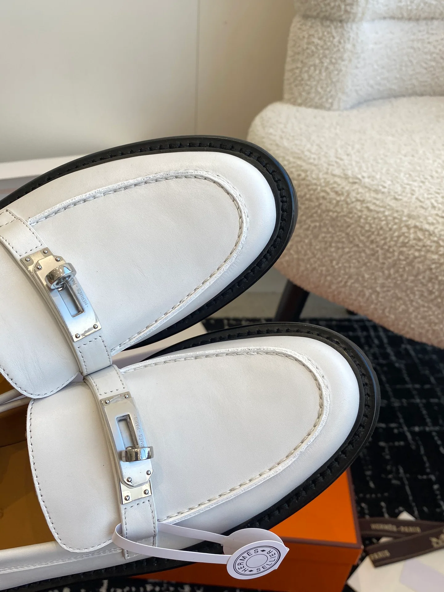 Лоферы Hermes Kelly Buckle 2024 — белые