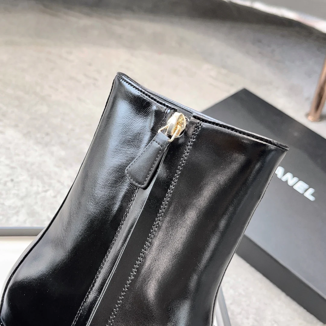 Новая коллекция Chanel ?Ранняя осень 2023? — ботильоны.