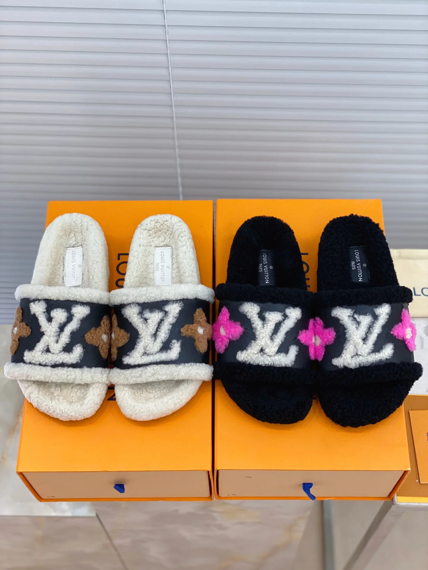 LV - Теплые тапочки