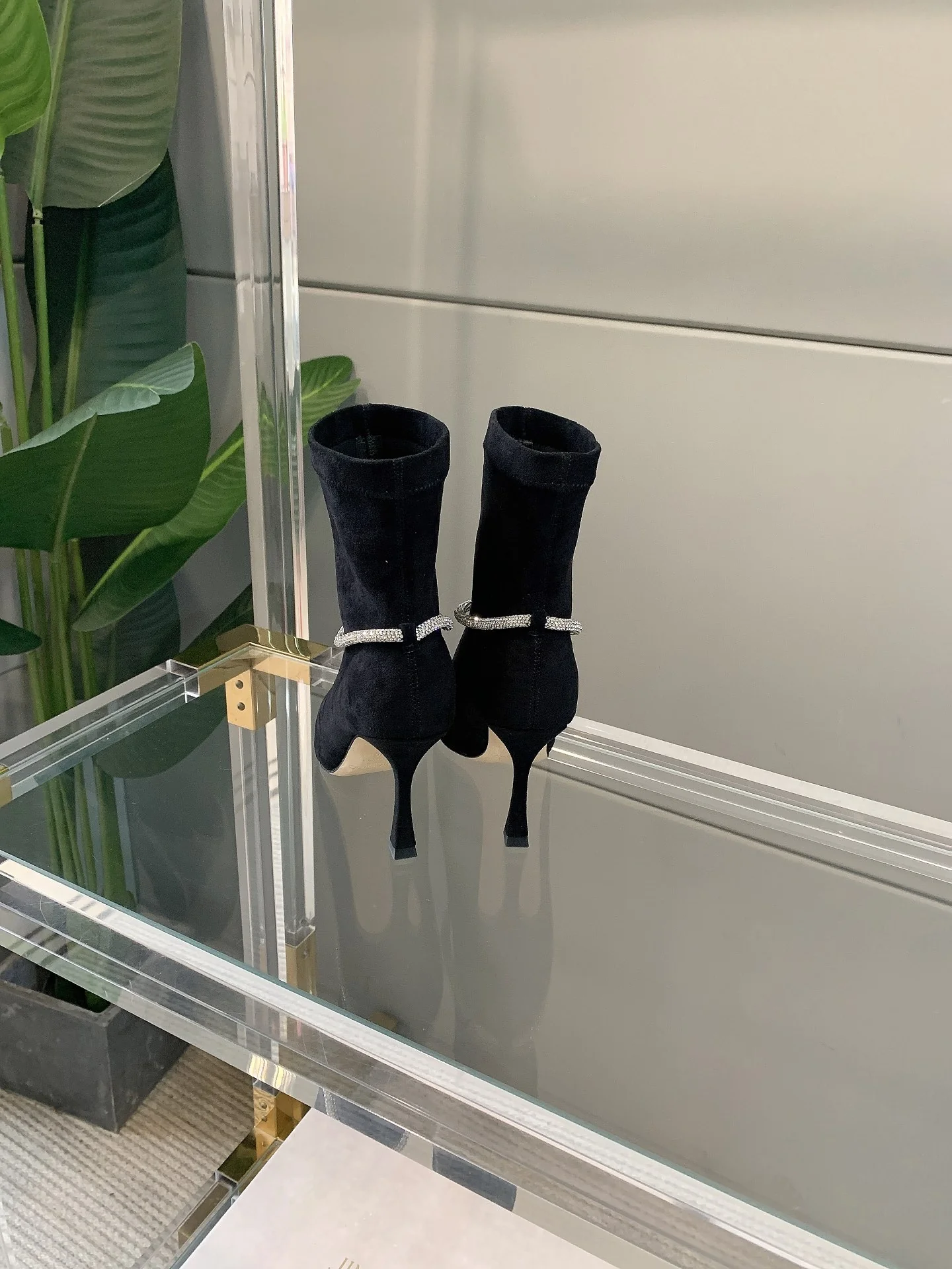 Jimmy - Ботинки на низком каблуке в стиле 