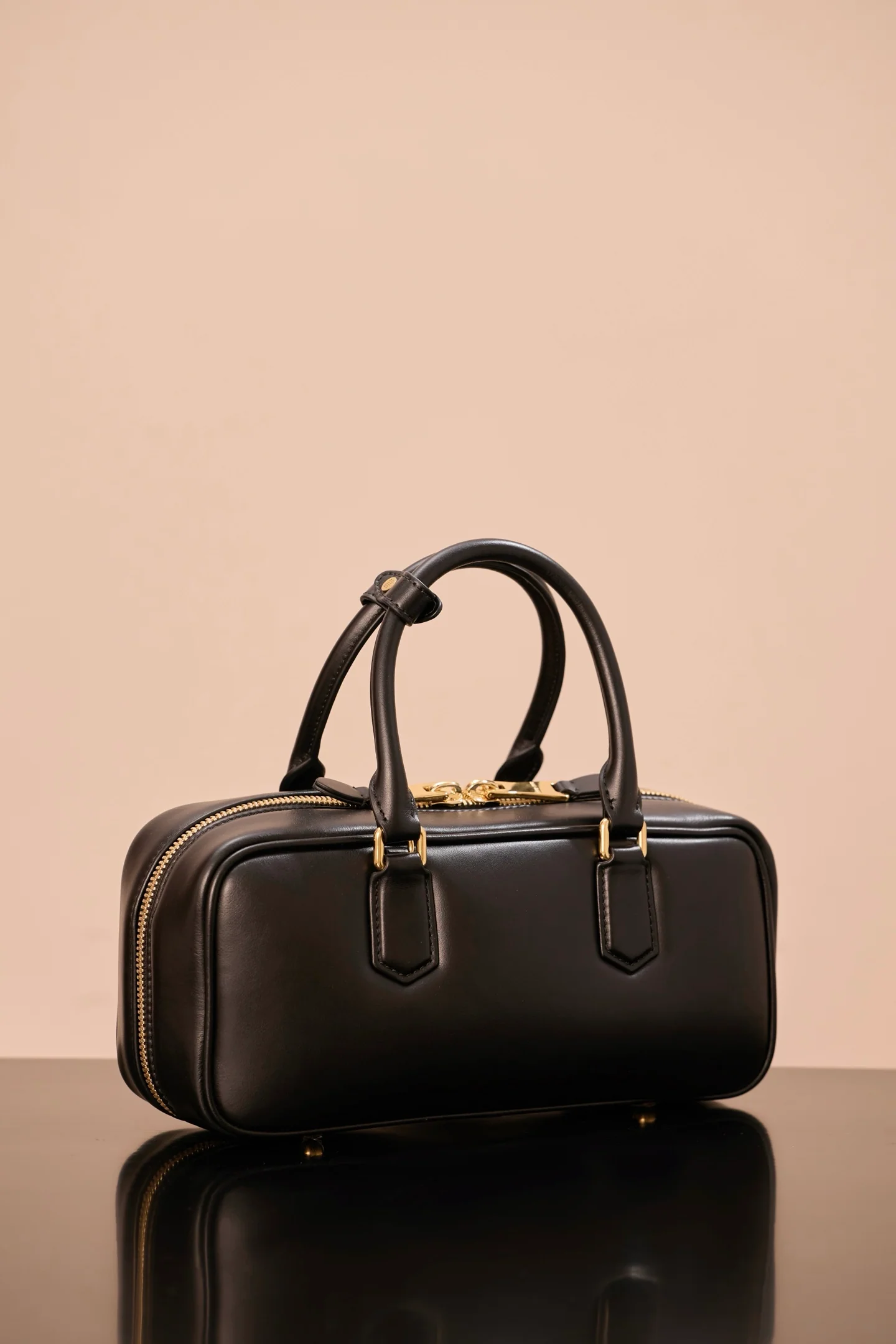 Miu Miu-5bb148m1220-???????-кожаная-сумка для боулинга-средний-черный