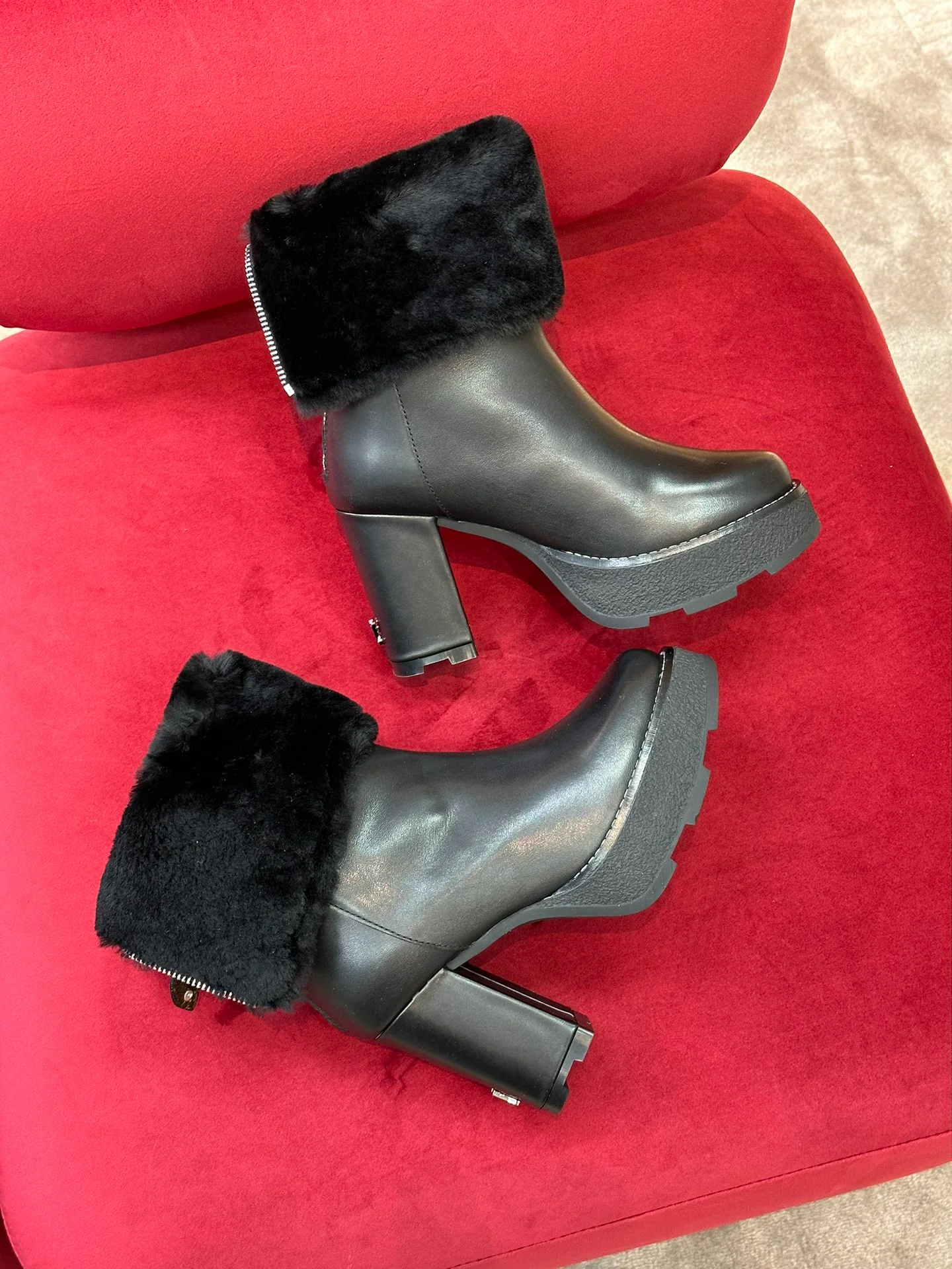 LV - Новинка сезона осень/зима 2022 - Ботинки на массивном каблуке и платформе (двусторонние)