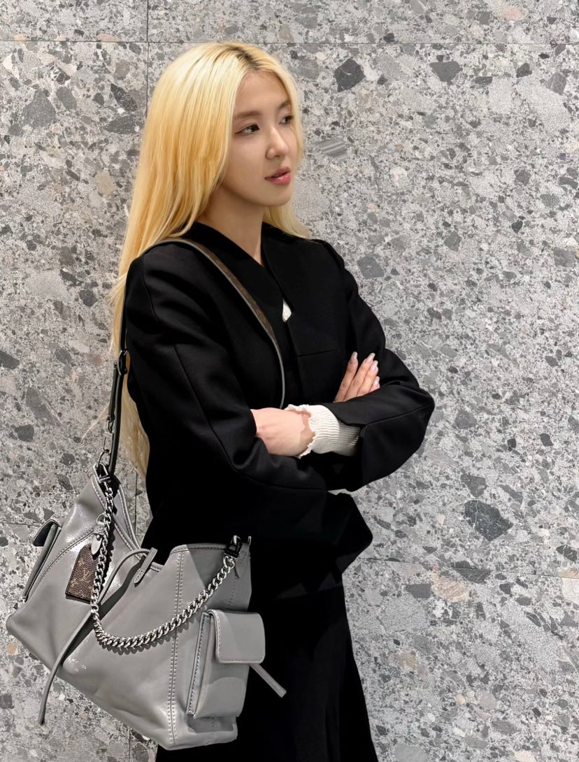 LV-m24861-carryall-cargo-vibe-pm handbag-grey