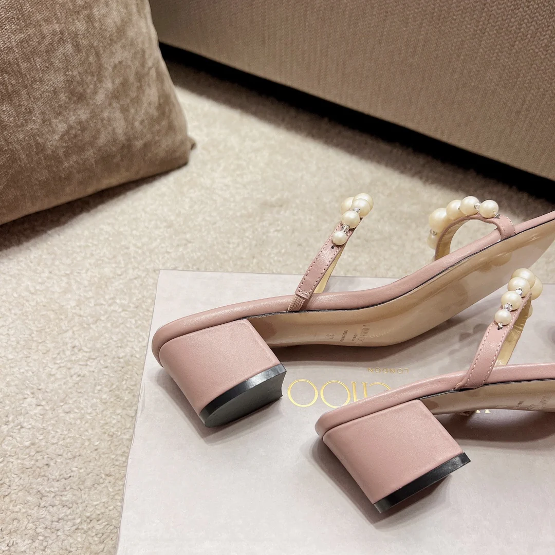 Сандалии Jimmy на толстом каблуке