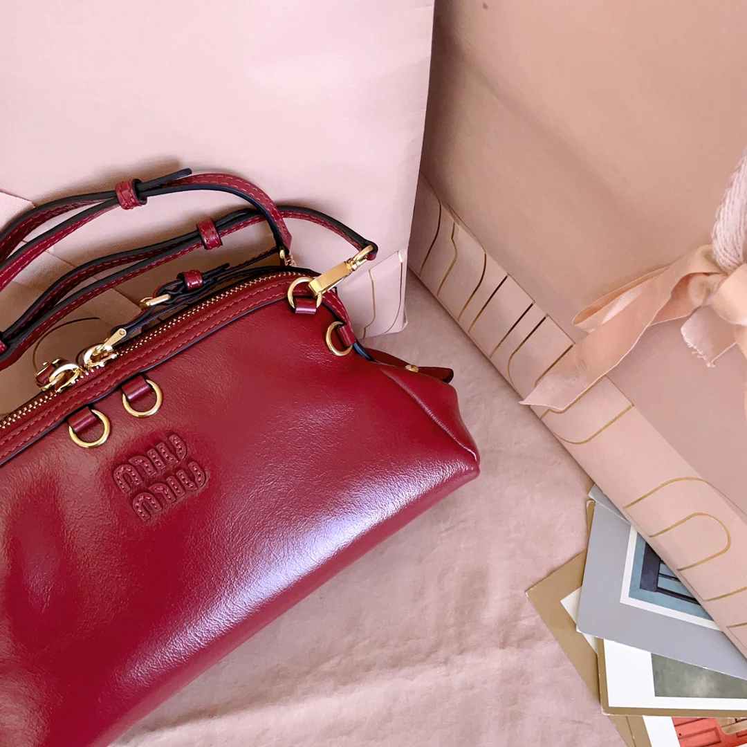 Рюкзак Miu Miu 5bf131 Shell Backpack - красный