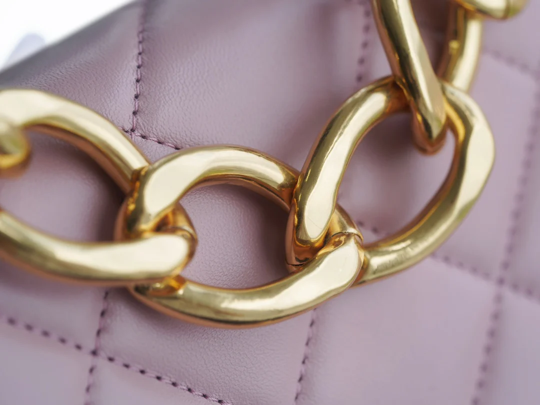 Сумка Chanel 2022 Chunky Chain Flap Bag 21 см