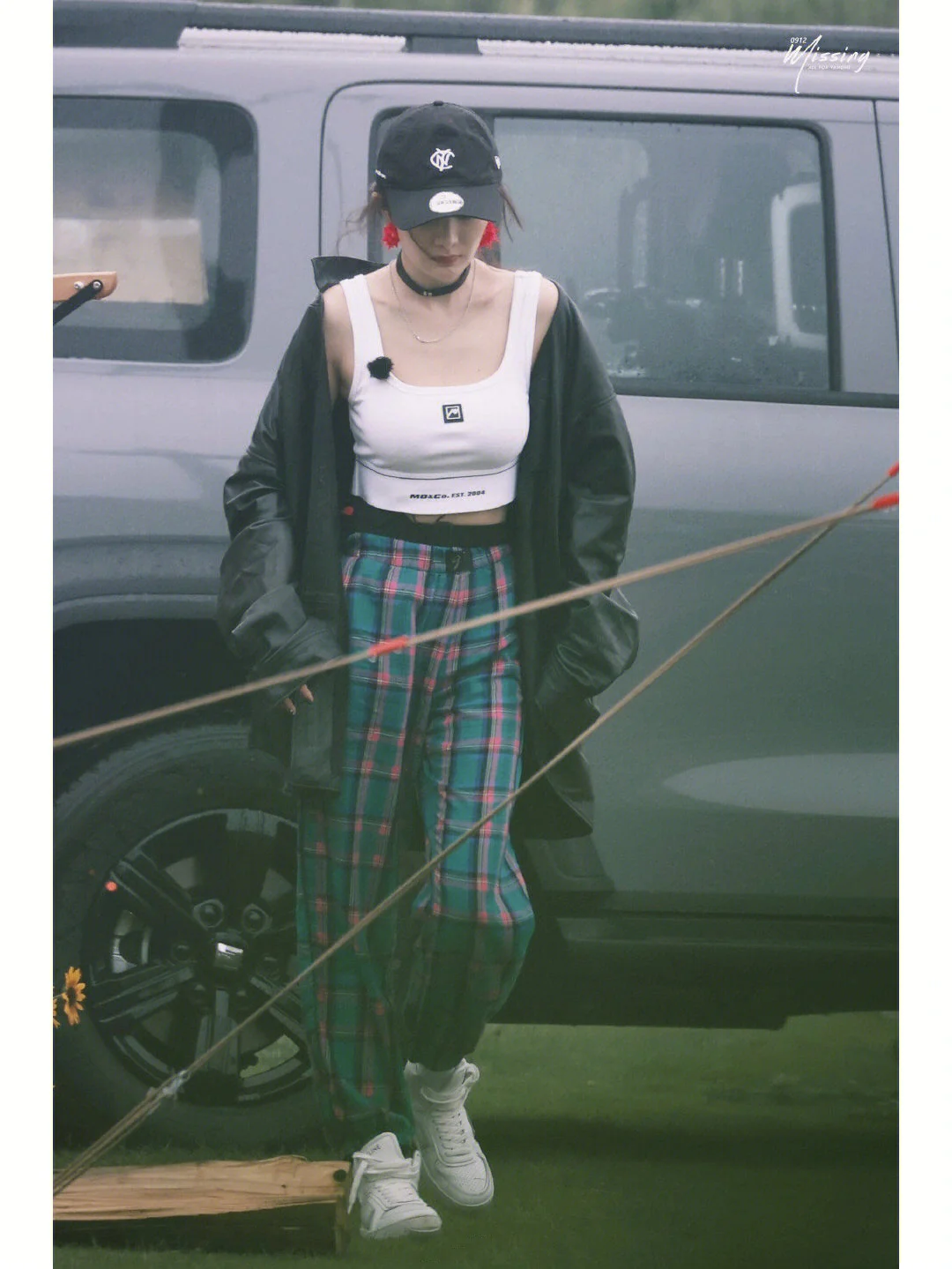 Высокие кроссовки Celine - унисекс - на фото.