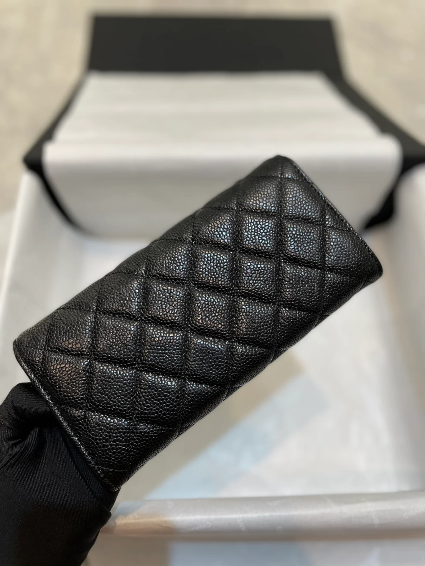 Chanel-经典菱格荔枝皮三折长夹 黑色金扣