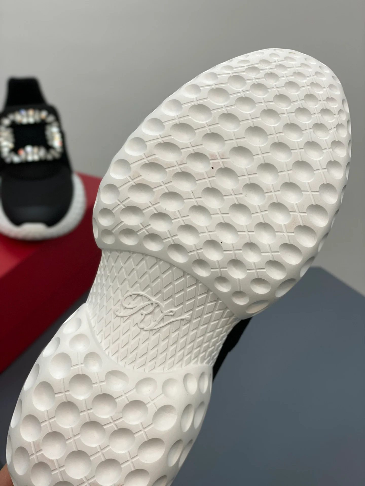 Кроссовки viv-run с пряжками и тканевой отделкой - черные