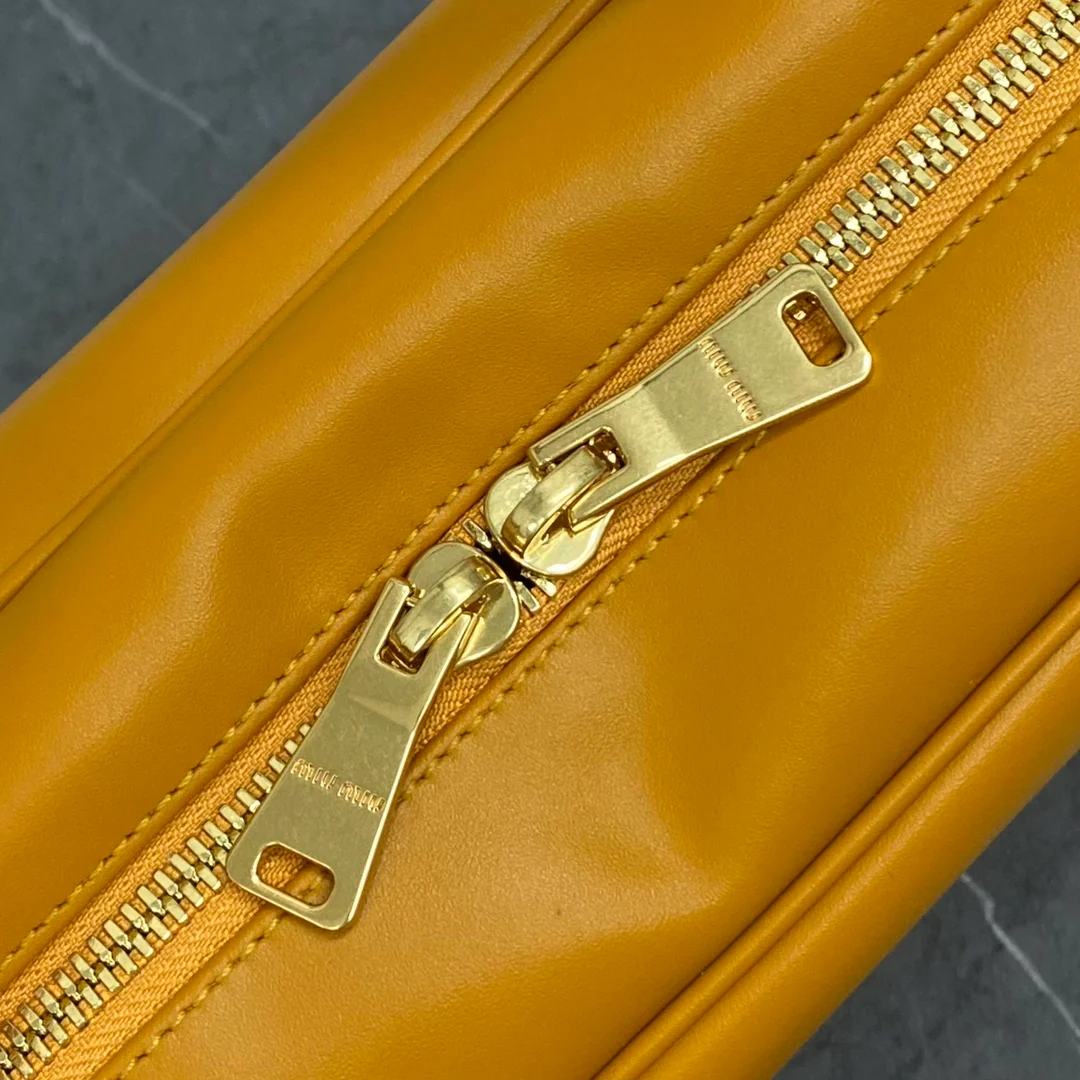 Miu Miu-beau-handbag-briefcase-green-1