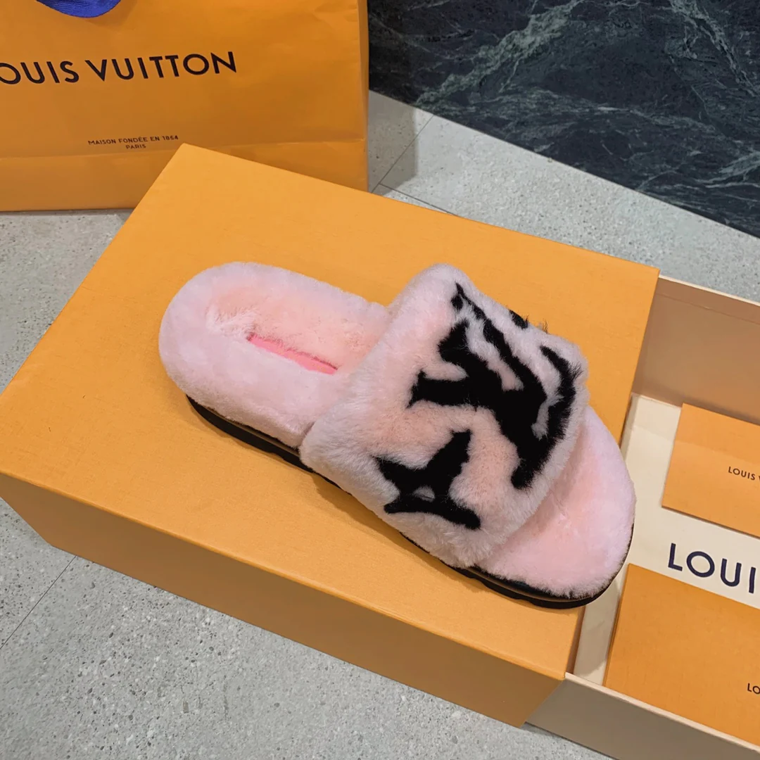 Тапочки LV Teddy из овчины - розовые