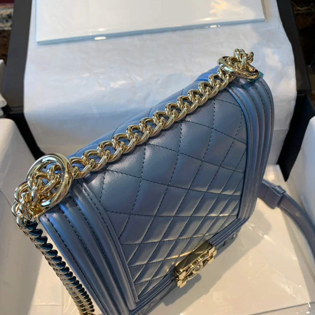 Chanel-boy-19-5-16-6cm-1