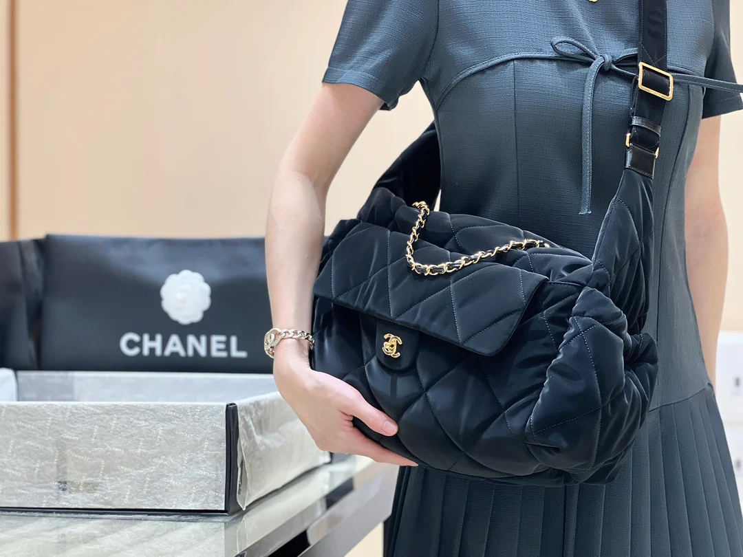 Большая лыжная сумка Chanel 24ncoconeige - черная
