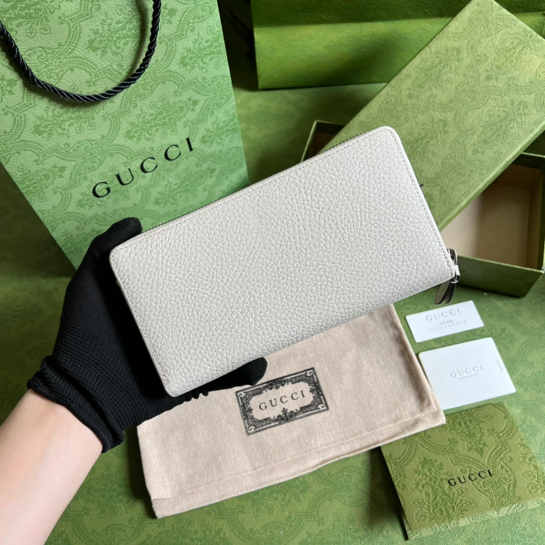 Gucci GG Marmont系列长夹