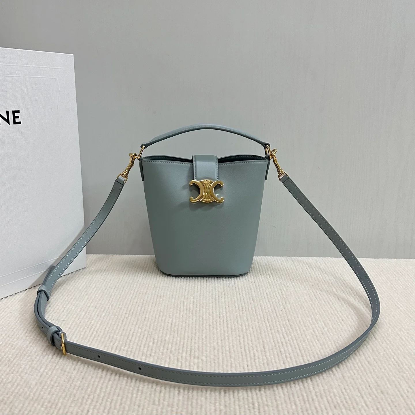 Сумка-ведро Celine Triomphe - Мини - Ледяной синий