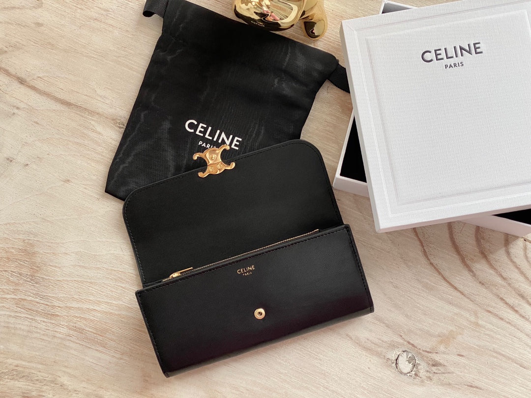 Celine TRIOMPHE 大号亮泽光滑羊皮革翻盖长夹