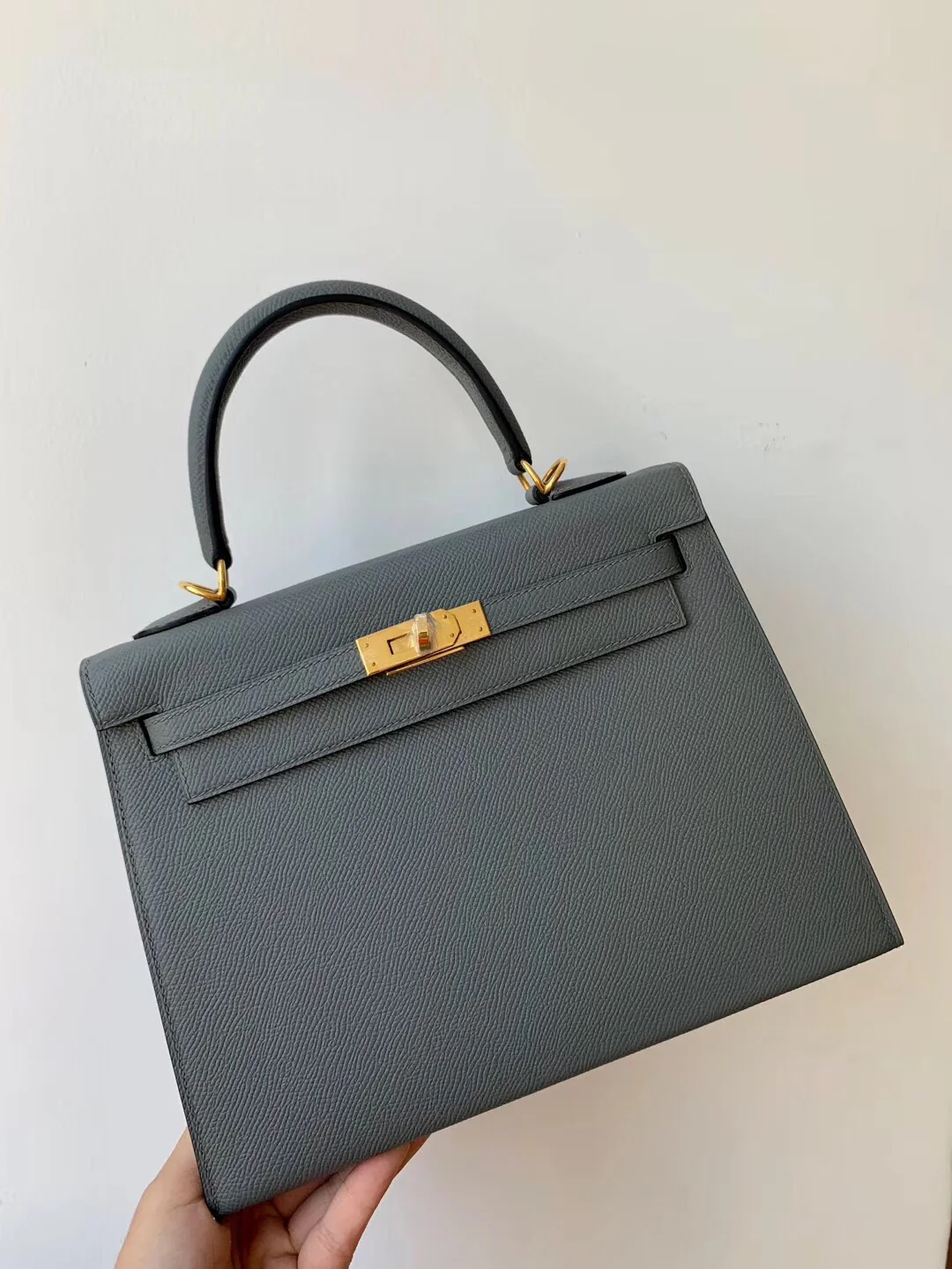 Hermes Kelly 25 Epsom 63 Миндально-зеленый с золотой пряжкой